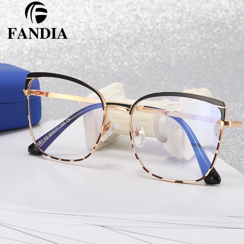 82051 artístico retro gafas de miopía marco hombres y mujeres gafas lisas caja de metal anti-azul gafas de luz con gafas de miopía