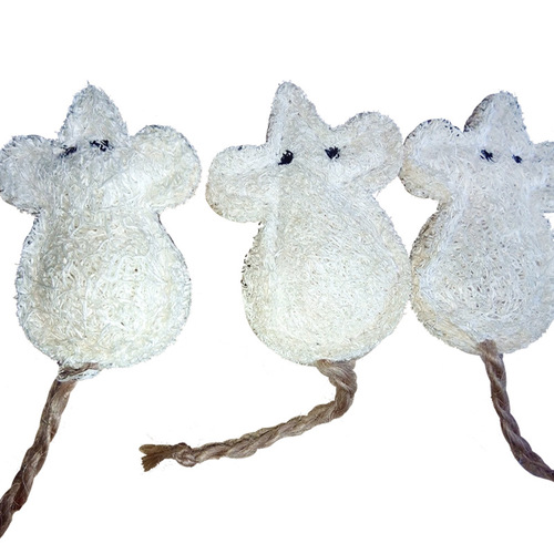 Cucumber Lattice Mouse, a cat toy made from natural cucumber lattice and catnip essence
