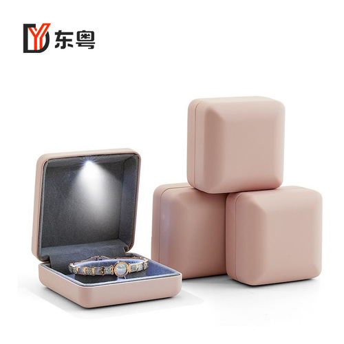 LED light jewelry box high quality PU leather jewelry storage box ring earrings pendant packaging box frosted jewelry light box