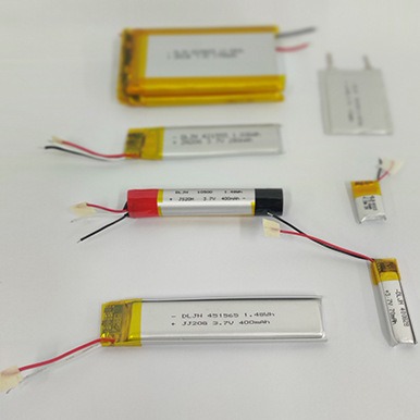厂家高电压3.8V聚合物锂离子可充电电池502529 903446 302885 305