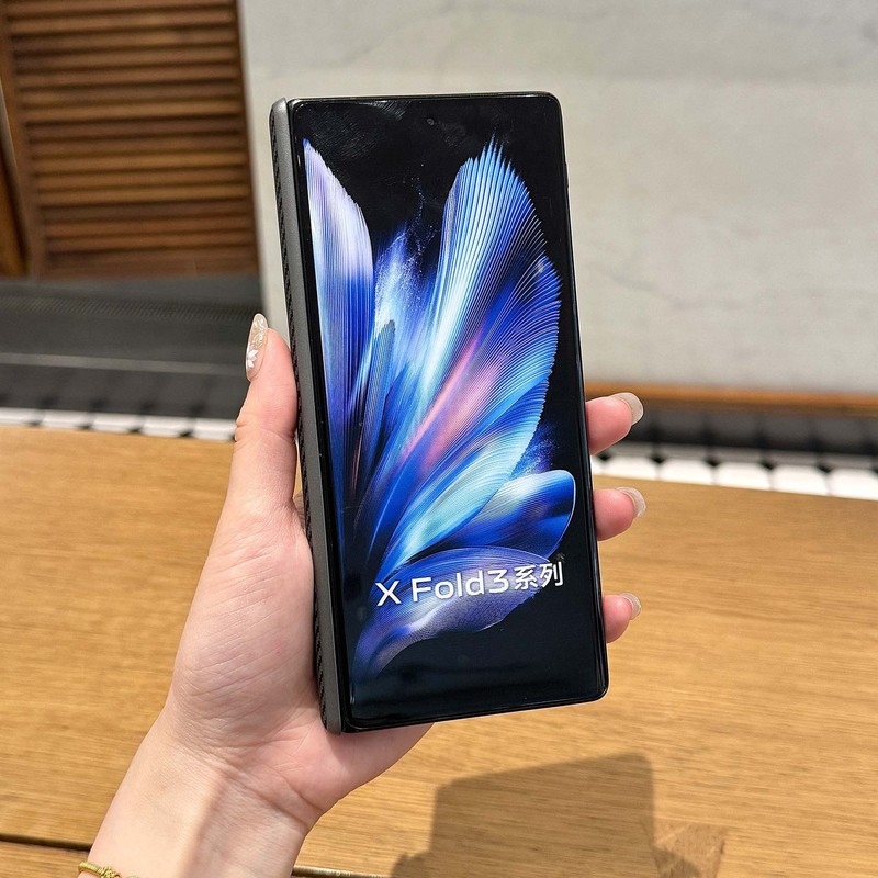 OPPOFIND N5 携帯電話ケースに適したカーボンファイバーパターン中心軸保護 VIVOXFOLD3Pro リストバンドホルダーシェル|undefined