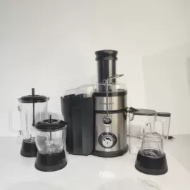 锅具套装;电热水壶;搅拌机