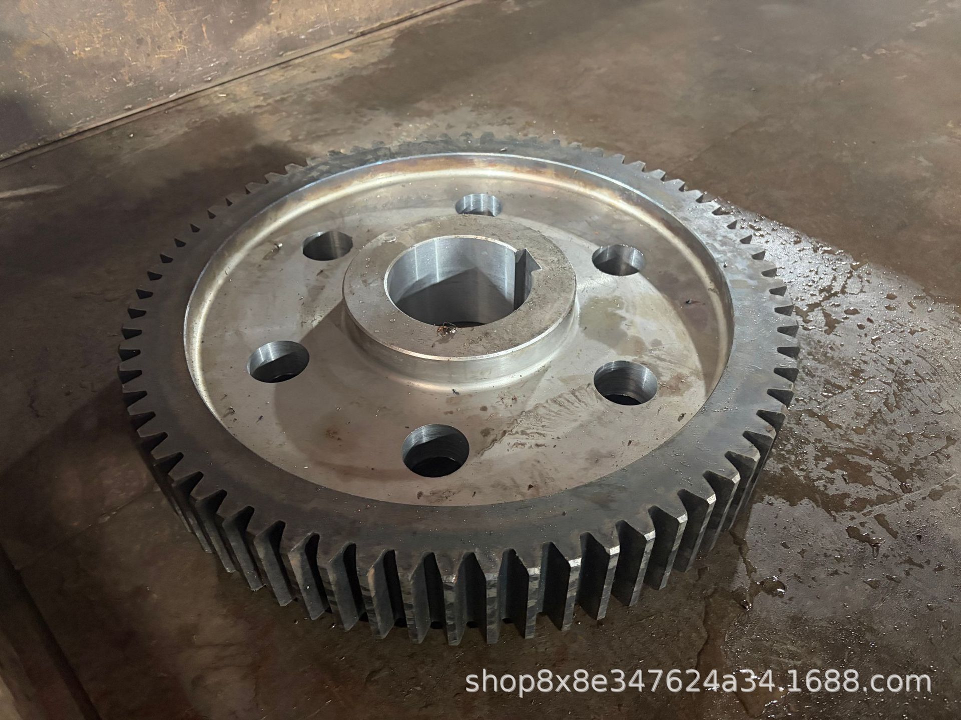 Customized non-standard industrial gear processing 45 # 40cr steel gear transmission mechanical parts, custom-made by large gear manufacturer