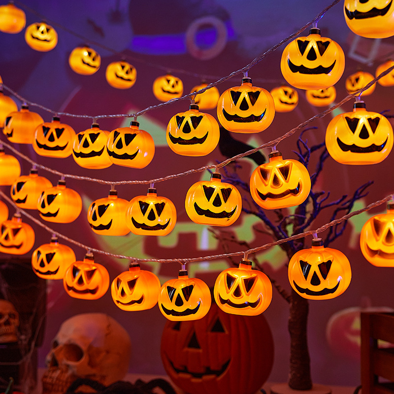 Middle Pumpkin Lantern