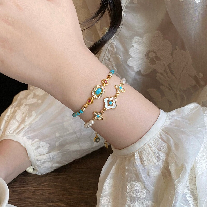 New Chinese-Style Turquoise Natural Shell Four-Leaf Flower Shijia Pearl Bracelet for Women, Exquisite Design Beaded Jewelry New Chinese-Style Turquoise Natural Shell Four-Leaf Flower Shijia Pearl Bracelet for Women, Exquisite Design Beaded Jewelry