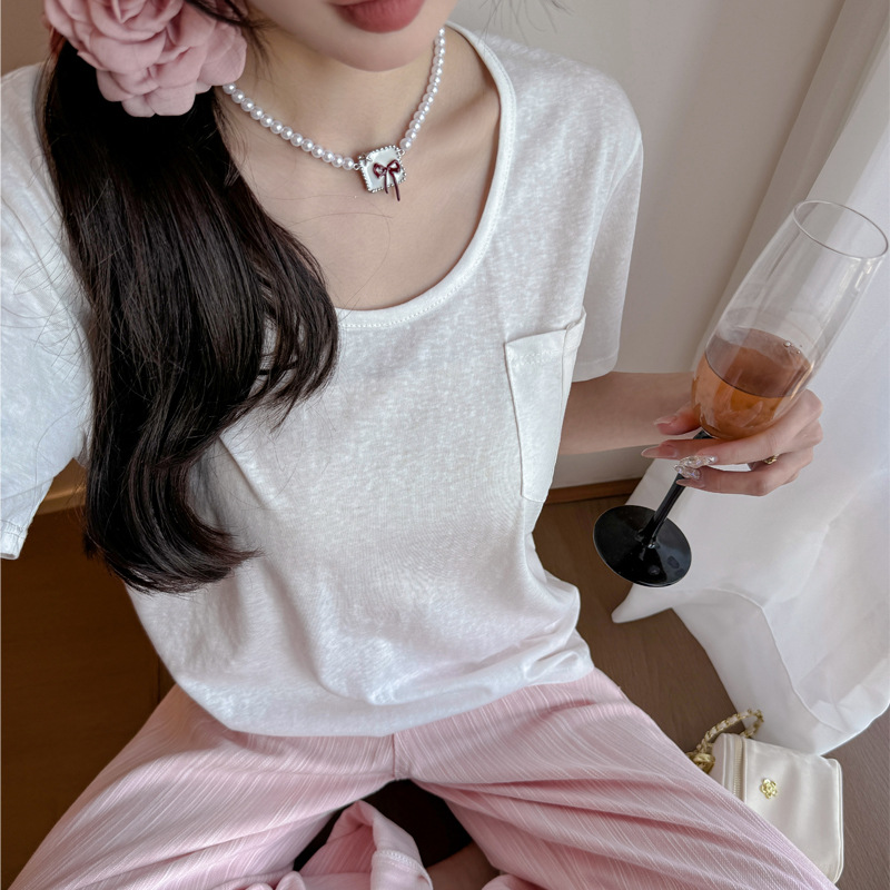 하얀색