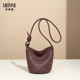 Niche French Woven Bucket Bag Women's Large-Capacity Tote Bag Retro Casual Vegetable Basket Bag Single Shoulder Crossbody Bag