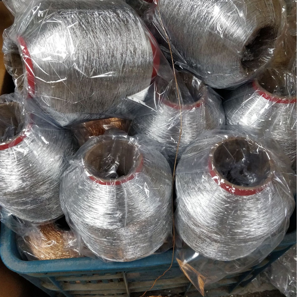 两根30D涤纶丝包大红葱丝线包深浅梅红葱线金属彩纸裹棉芯线绳