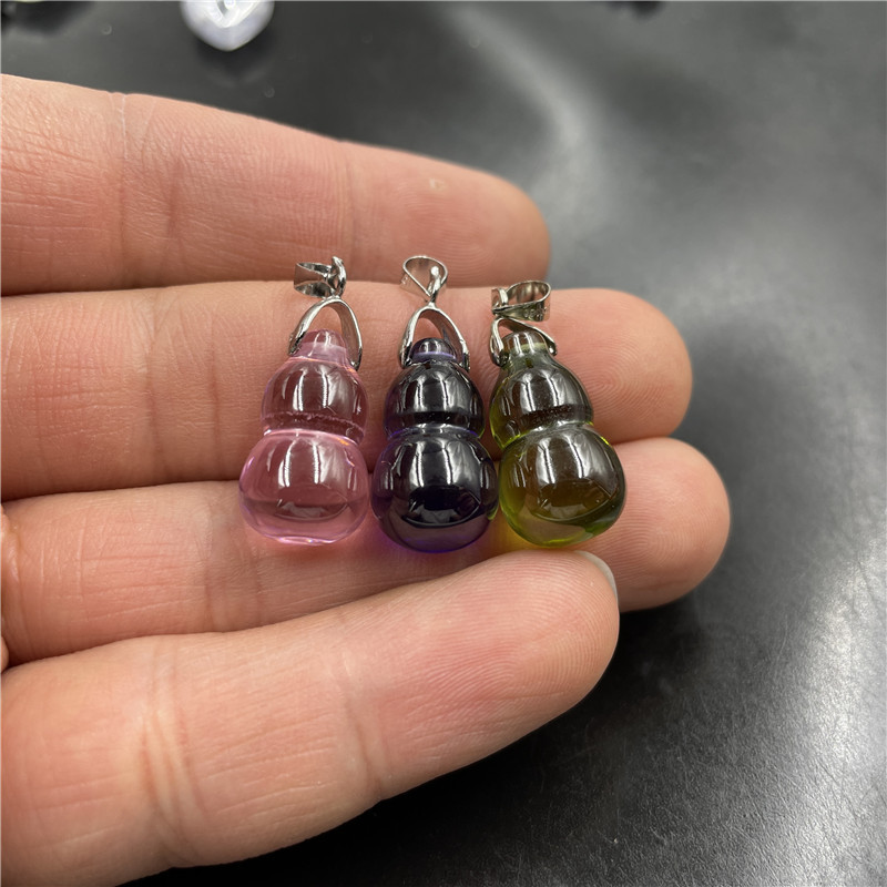 purple three dimensional fuchsia pendant with zircon jade