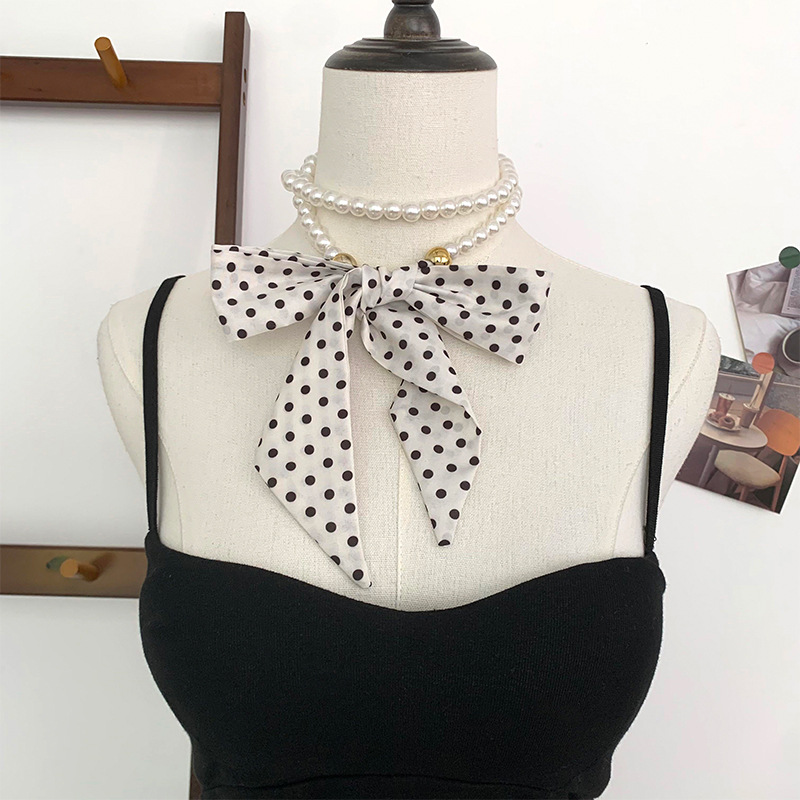 Collar de perlas Pañuelo de seda pequeño de tira larga Sentido de alta calidad Primavera y verano Nuevo estilo Bufanda de todo fósforo Turbante retro Cinta para el cabello