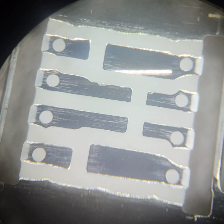 Dongguan LED производитель производит и продает 5050RGBW красный медный материал PCT 4W кронштейн