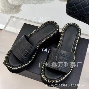 �߰�2025�¿�С���Lᘿ��ݾ�����¸�Ů�⴩����朗lɳ��һ����Ь