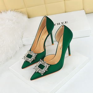 626-K3 European and American style nightclub slimming super high heels women's shoes with thin heels， shallow mouth， poi
