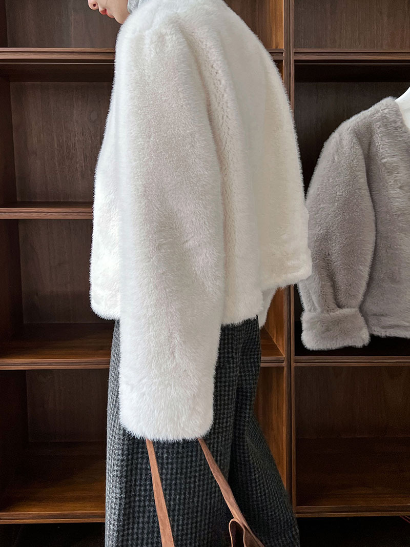 F06B63BA-CE8D-4E33-AF91-5C10F5