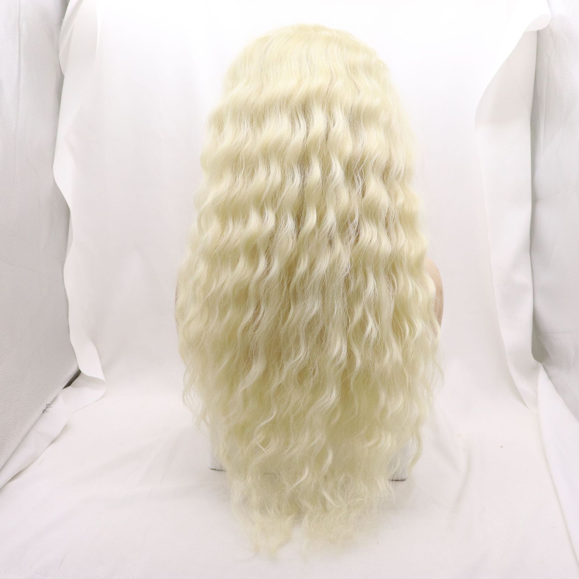 Peluca europea y americana NEWLOOK moda de encaje delantera nueva peluca larga y rizada transfronteriza Lace Front Wigs