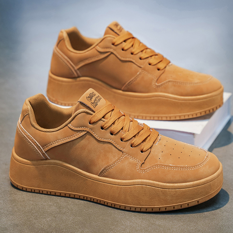 Zapatos de skate de hombre retro explosivo 2026 primavera nuevos zapatos casuales de color trigo con suela suave de moda zapatos deportivos para hombres