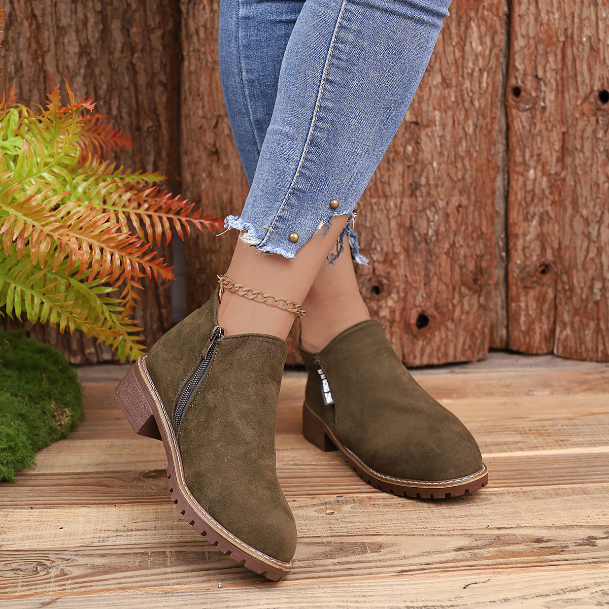 Neue kurze, gefrostete Vintage-Booties für Damen mit klobigen Absätzen und seitlichen Reißverschlüssen_voghion.com