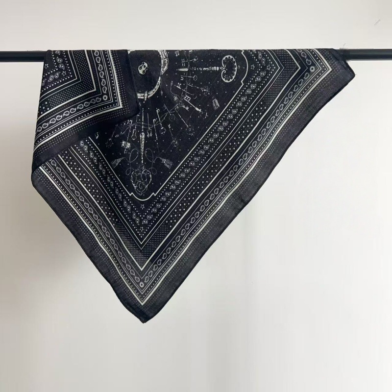 Retro Cashew Print Silk Scarf Women’s Versatile Square Neckerchief_voghion.com