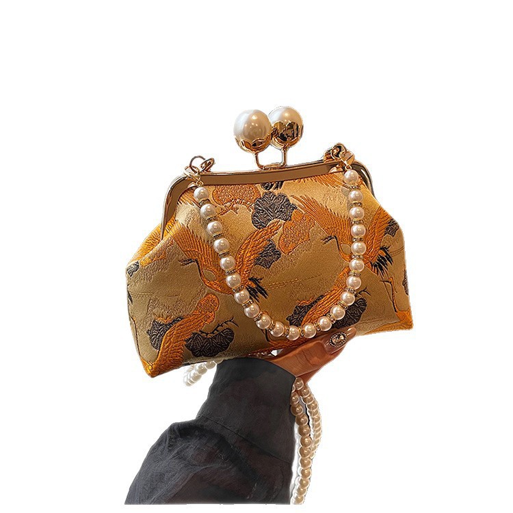 Luxury Chinese Style Embroidered Handbag With Pearl Clasp For Women_voghion.com