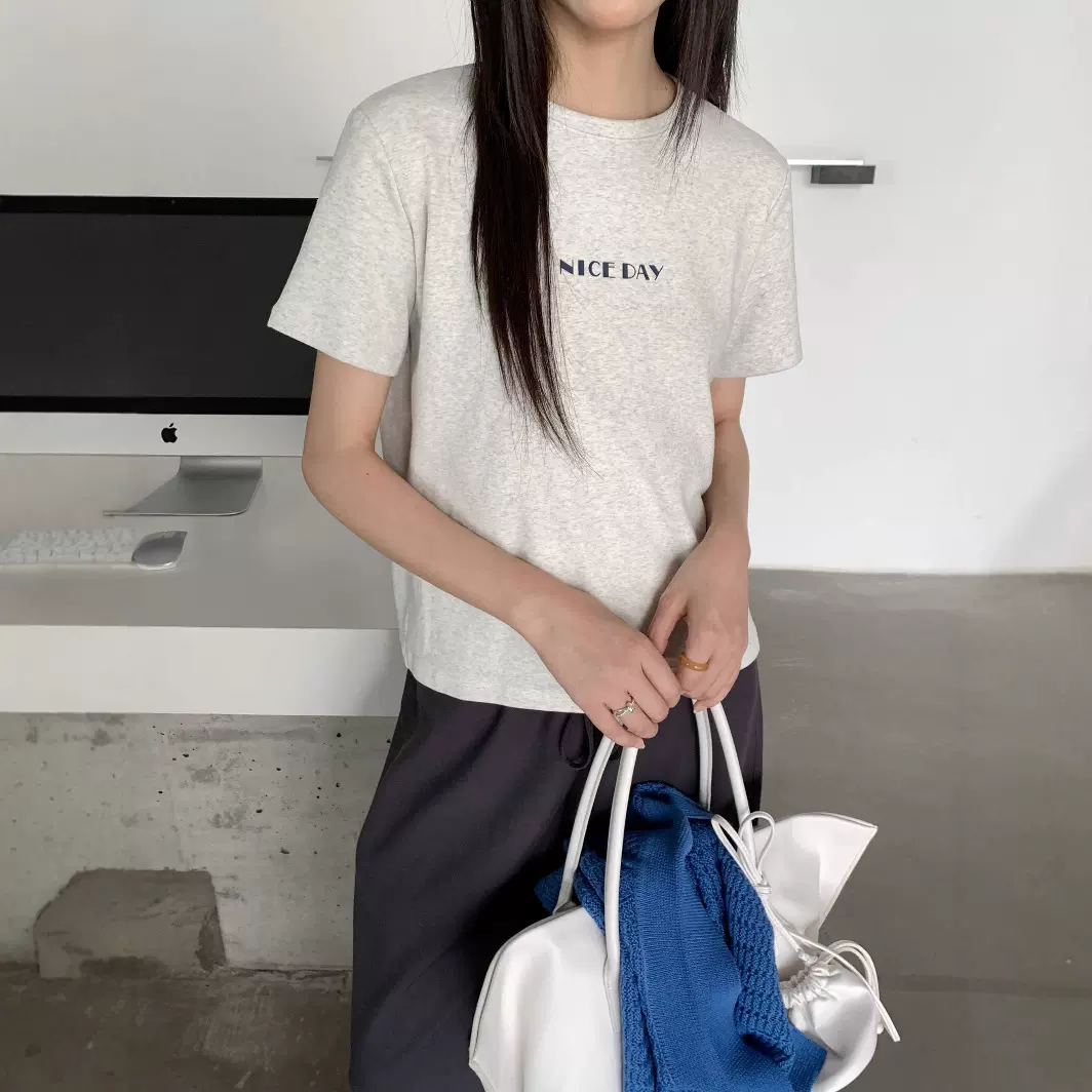 6UP早秋韩系极简字母棉T恤短袖广州13行新款多色百搭上衣女50098