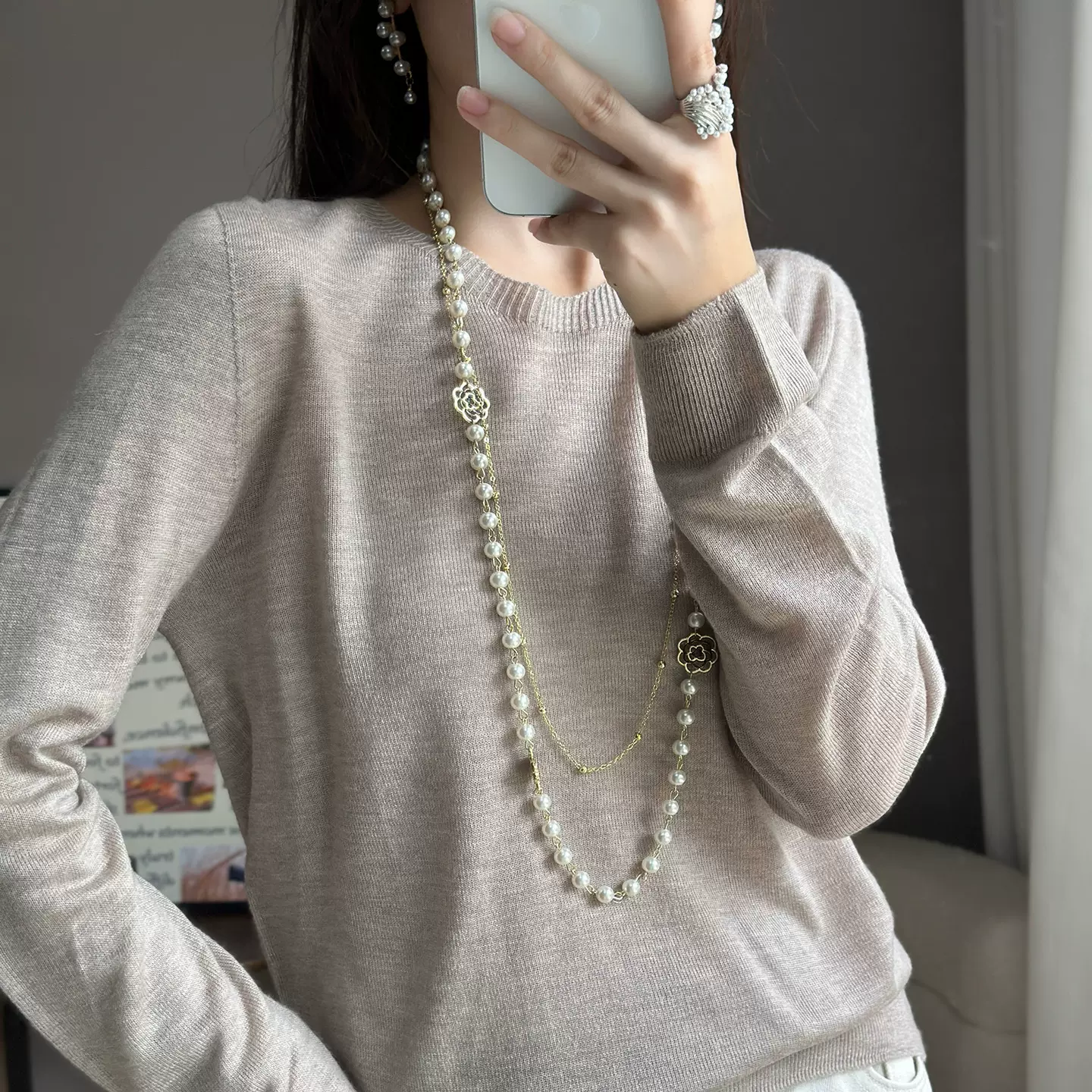 2025秋季新款韩版精纺羊毛圆领女套头针织衫薄款宽松毛衣打底衫