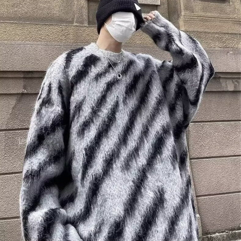 Zebra Striped Sweater Men's Round Neck Winter Fashionable plus size Knitted Sweater Pullover Inner Sweater High-grade Sense Base Shirt Zebra Striped Sweater Men's Round Neck Winter Fashionable plus size Knitted Sweater Pullover Inner Sweater High-grade Sense Base Shirt