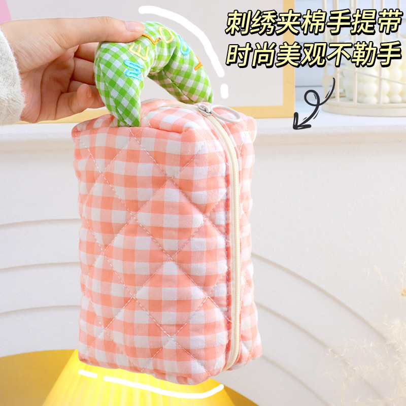 新款高颜值马卡龙色手拿化妆包女卡通收纳包旅行便携洗漱包收纳袋