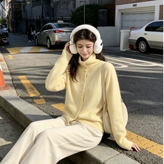 韩版慵懒风高领毛衣外套女2026秋冬季新款新年穿搭针织开衫黄色女