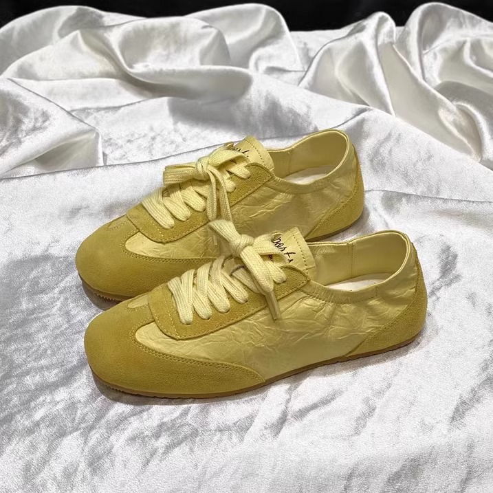 Primero antiguo ~ Zapatos de entrenamiento alemanes para mujer 2025 nuevos zapatos Forrest Gump de suela suave, zapatos blancos cómodos con cordones casuales planos