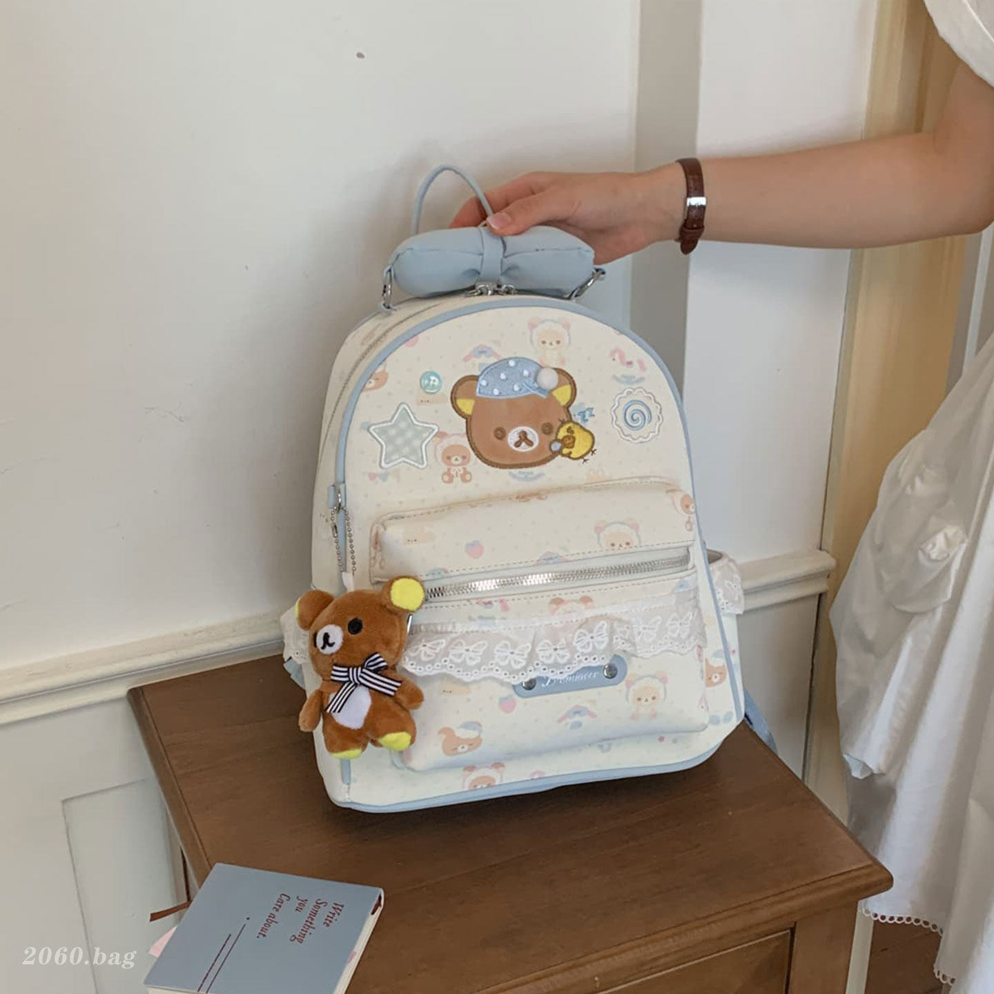Cute mochila de encaje, viento de encaje, osos, estudiantes, mujeres universales, 2026 mochila coreana de gran capacidad, nueva caricatura