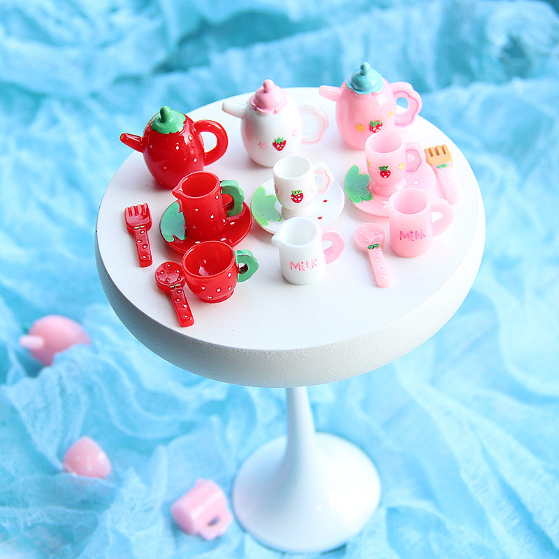 Resin three-dimensional mini teapot teacup knife and fork model bjd doll house DIY refrigerator children's toy accessories