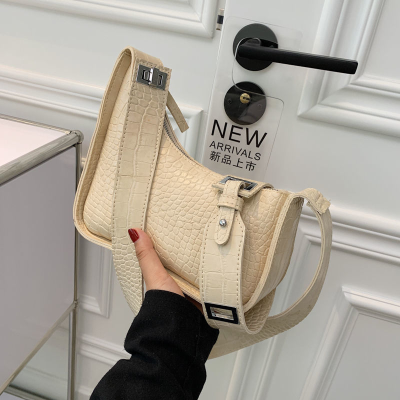 Borsa a spalla donna a sella trendy elegante di grande capienza_voghion.com