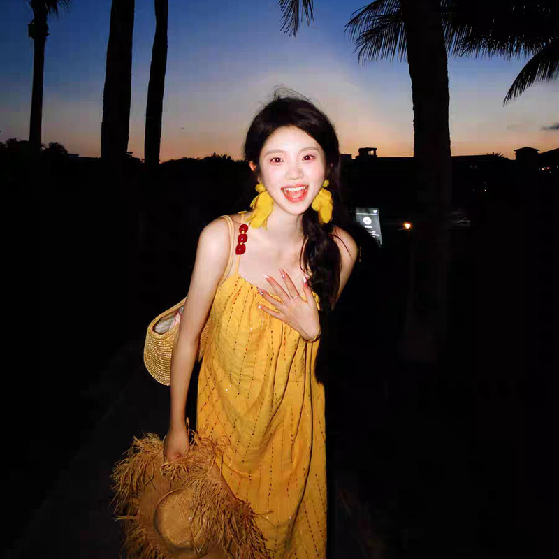 Sweet and Fresh Travel Outfit Long Dress for Women in Chiang Mai, Thailand, and Dali, Yunnan Vacation Style Spaghetti Strap Dress Sweet and Fresh Travel Outfit Long Dress for Women in Chiang Mai, Thailand, and Dali, Yunnan Vacation Style Spaghetti Strap Dress