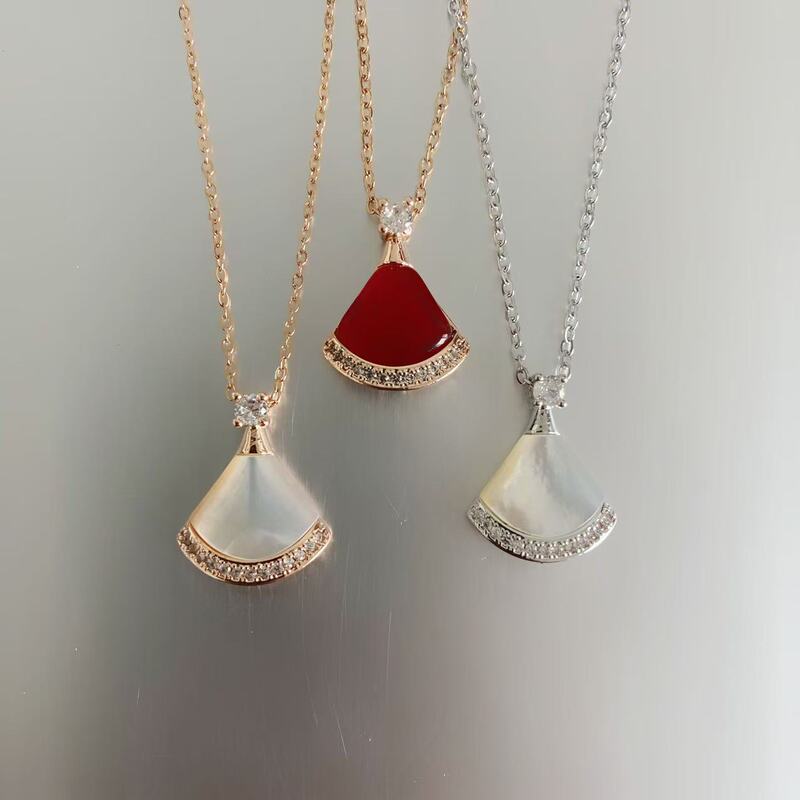European and American Cross-Border White Mother-Of-Pearl Fan-Shaped Zircon Clavicle Chain Necklace Women's Fashion Light Luxury Temperament High-End Clavicle Chain