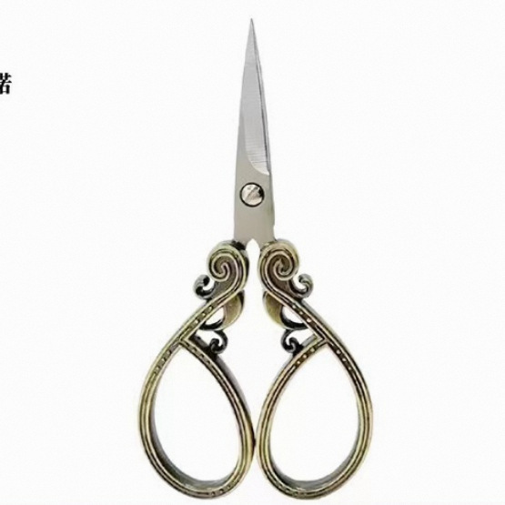 Gota de agua de amor Tijeras pequeñas hechas a mano clásicas europeas Tijeras de corte pequeñas grandes de estilo europeo Spot al por mayor