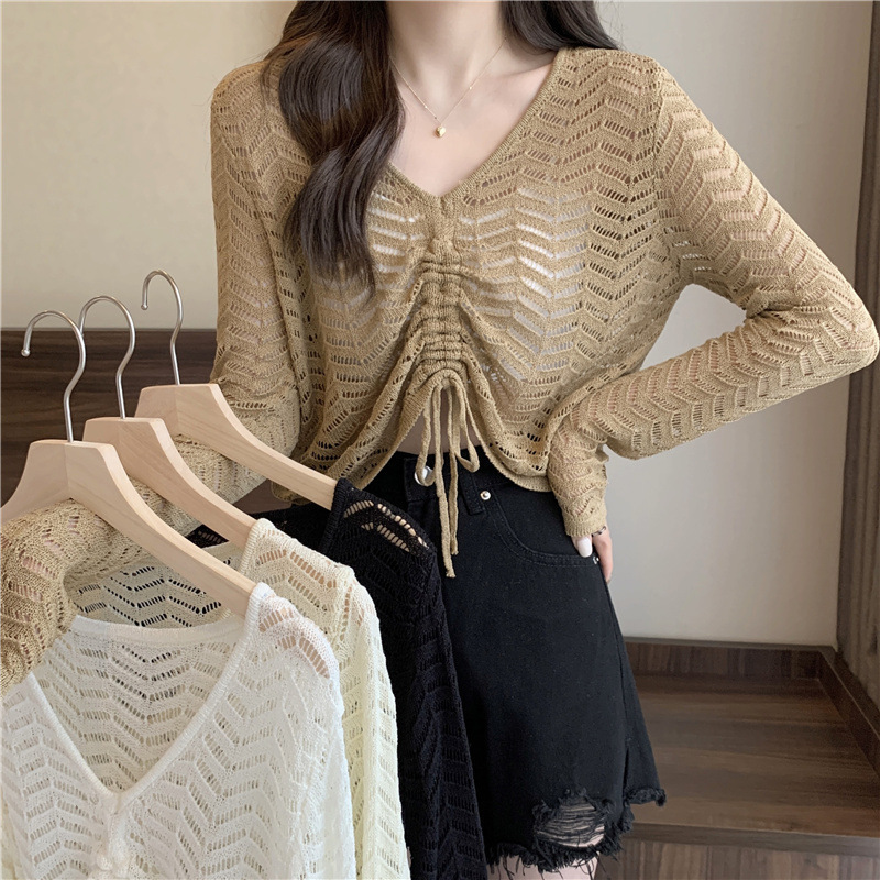 Cross-border Women's Spring and Summer Clothes Explosions Design Sense Top High-end Sense Large V-neck Hollow Knitted Blouse American Hot Girls Cross-border Women's Spring and Summer Clothes Explosions Design Sense Top High-end Sense Large V-neck Hollow Knitted Blouse American Hot Girls