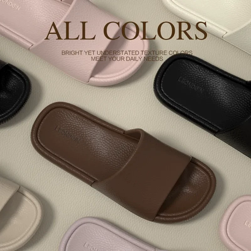 Женские тапочки, летние для купания в ванной, нескользящие, против запаха, для домашнего отдыха, мужские сандалии из высококачественной кожи с узором.