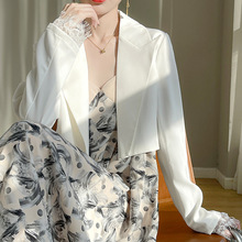 2024年夏季新款醋酸缎面短款西装女纯色蕾丝拼接西服外套气质上衣