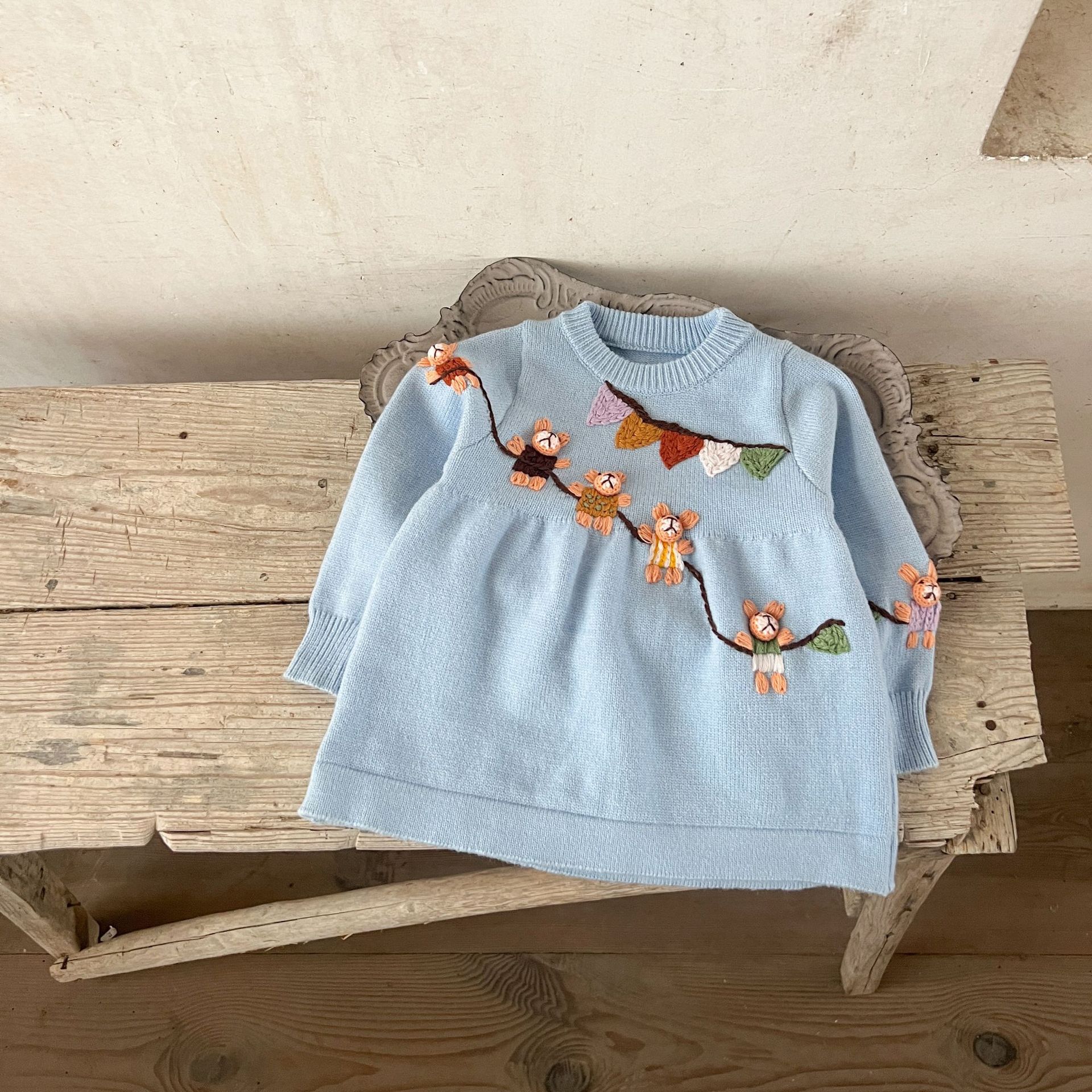 Ins niñas coreanas algodón de lana estereoscópica bordada calentamiento de invierno de otoño vestido suave