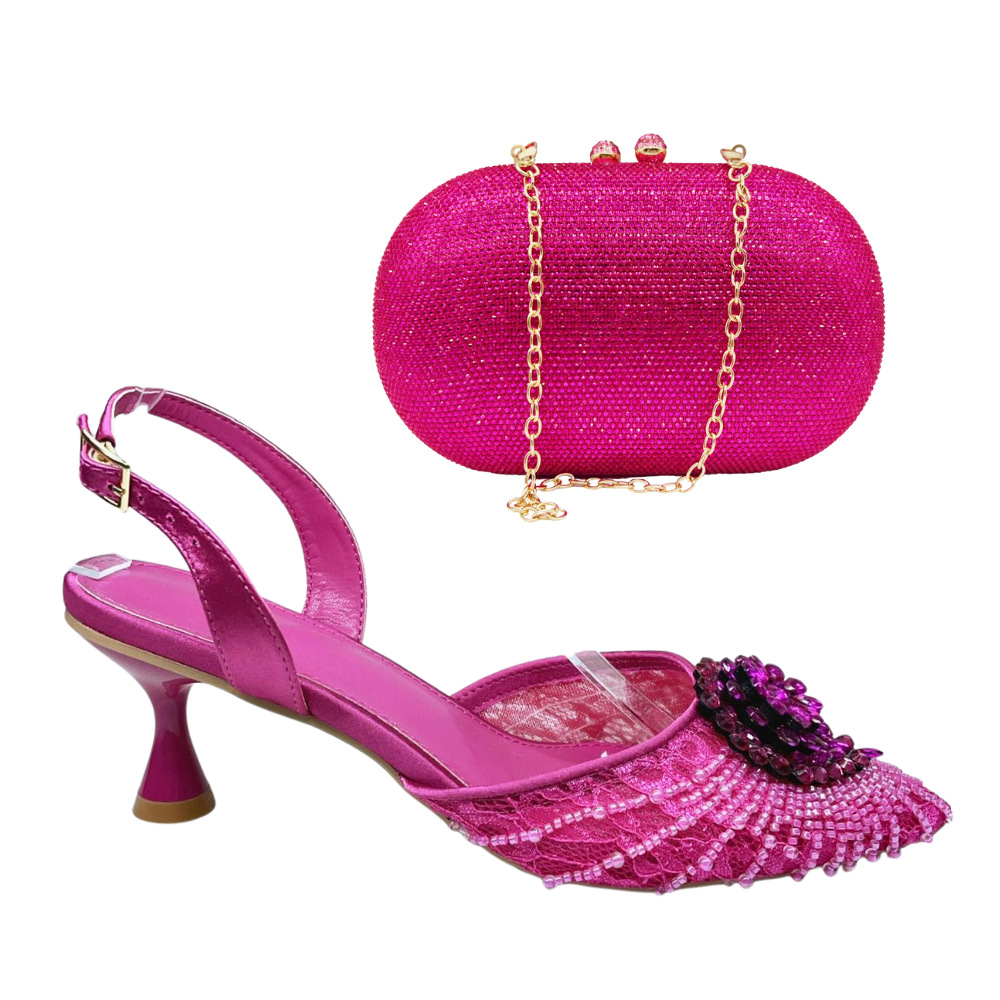 Zapatos estilo italiano para la cena sandalias de tacones finas de verano mujer diamante de punta zapatos de novia