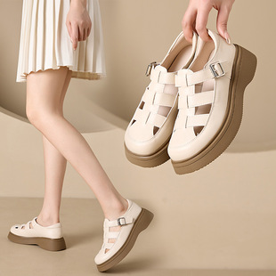 Roman sandals ladies summer 2024 new thick-soled covered toe Joker casual women's sandals a generation of hair