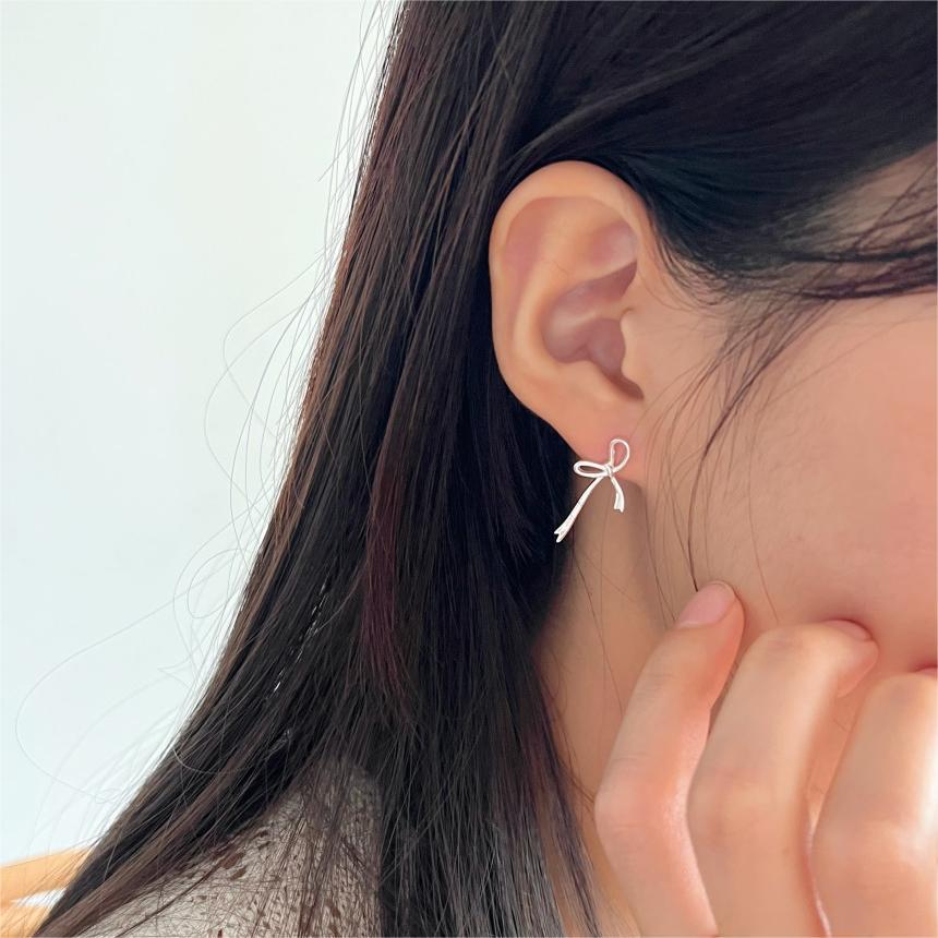 1 Pair Simple Style Bow Knot Plating Sterling Silver Ear Studs display picture 2