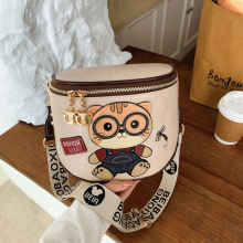 北包包正品可爱卡通宽带单肩斜挎大王蹦迪包包女2025新款休闲韩版