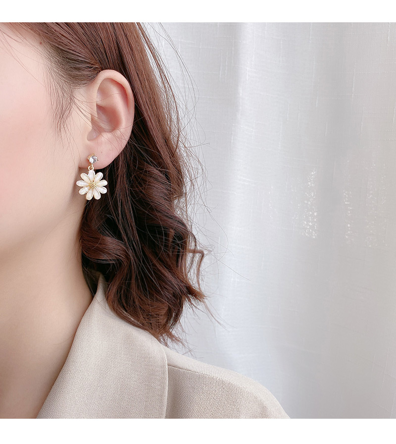 Elegant Flower Copper Plating Drop Earrings 1 Pair