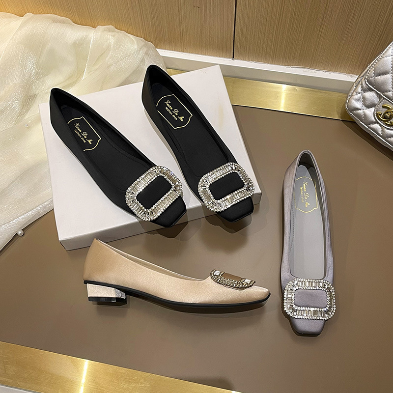 2026 New Style Rv Silk Satin Rhinestone Shallow Comfortable Slip-On Shoes with Chunky Heel, Square Toe, Women's Buckle Large Size Women's Shoes