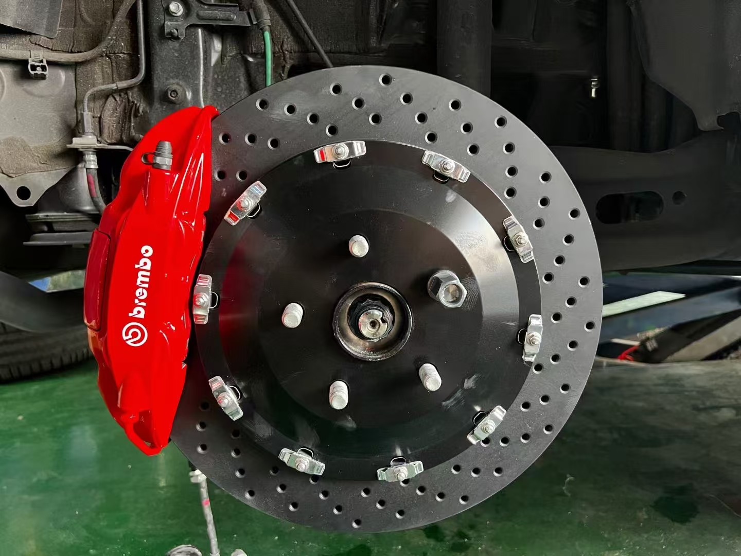 A4 B9 A6 C8 Rear Electric-Mechanical Integrated 4-Piston Upgraded Brake Caliper Kit and Others