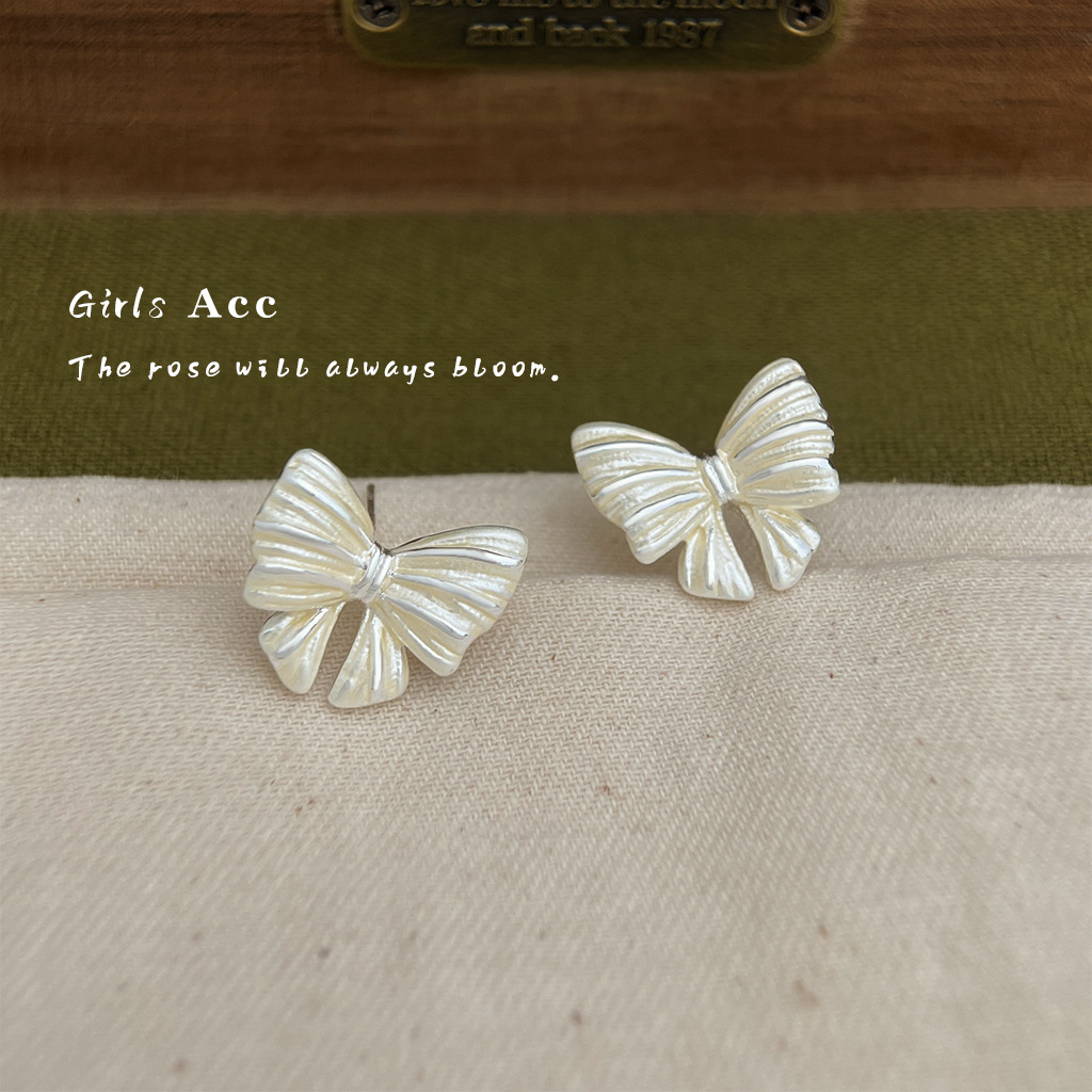 耳语6_0003_耳语场景新水印 拷贝 3.jpg