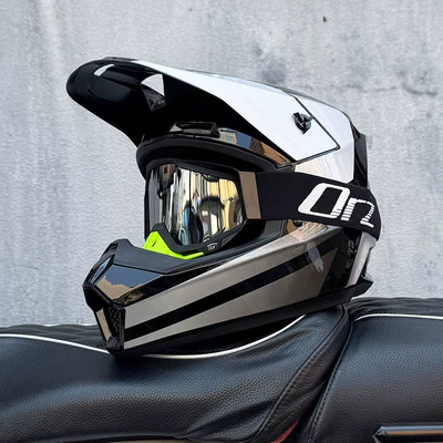 Motosiklet kaskı (dəbilqə): Safety Helmet for Men and