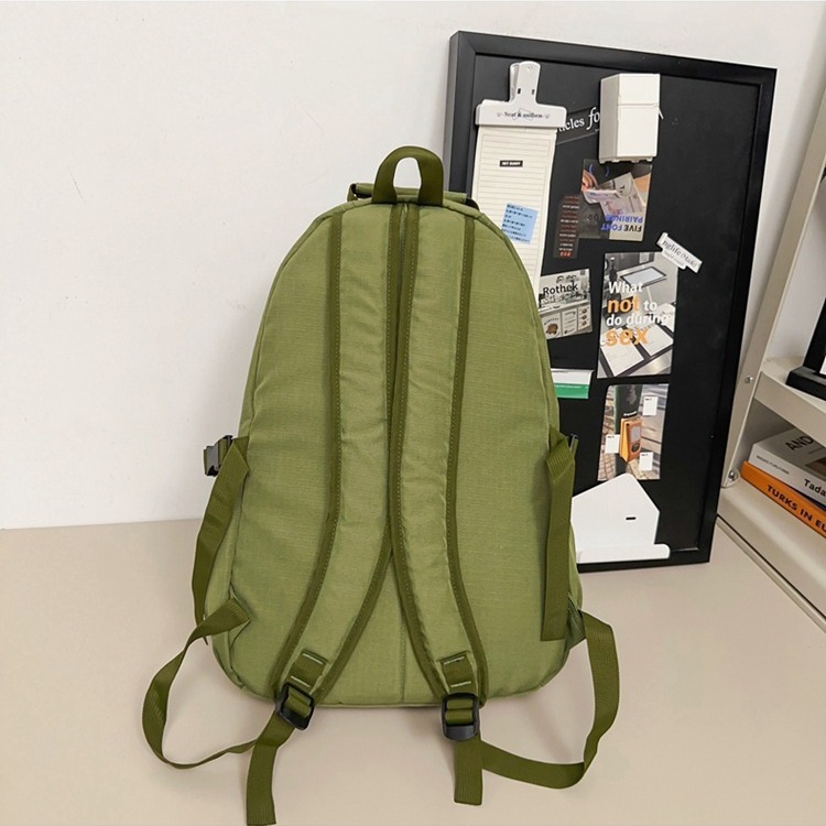 Mochila de gran capacidad impermeable y resistente al desgaste 2024 nueva mochila de ocio salvaje para estudiantes universitarios de secundaria y preparatoria al por mayor