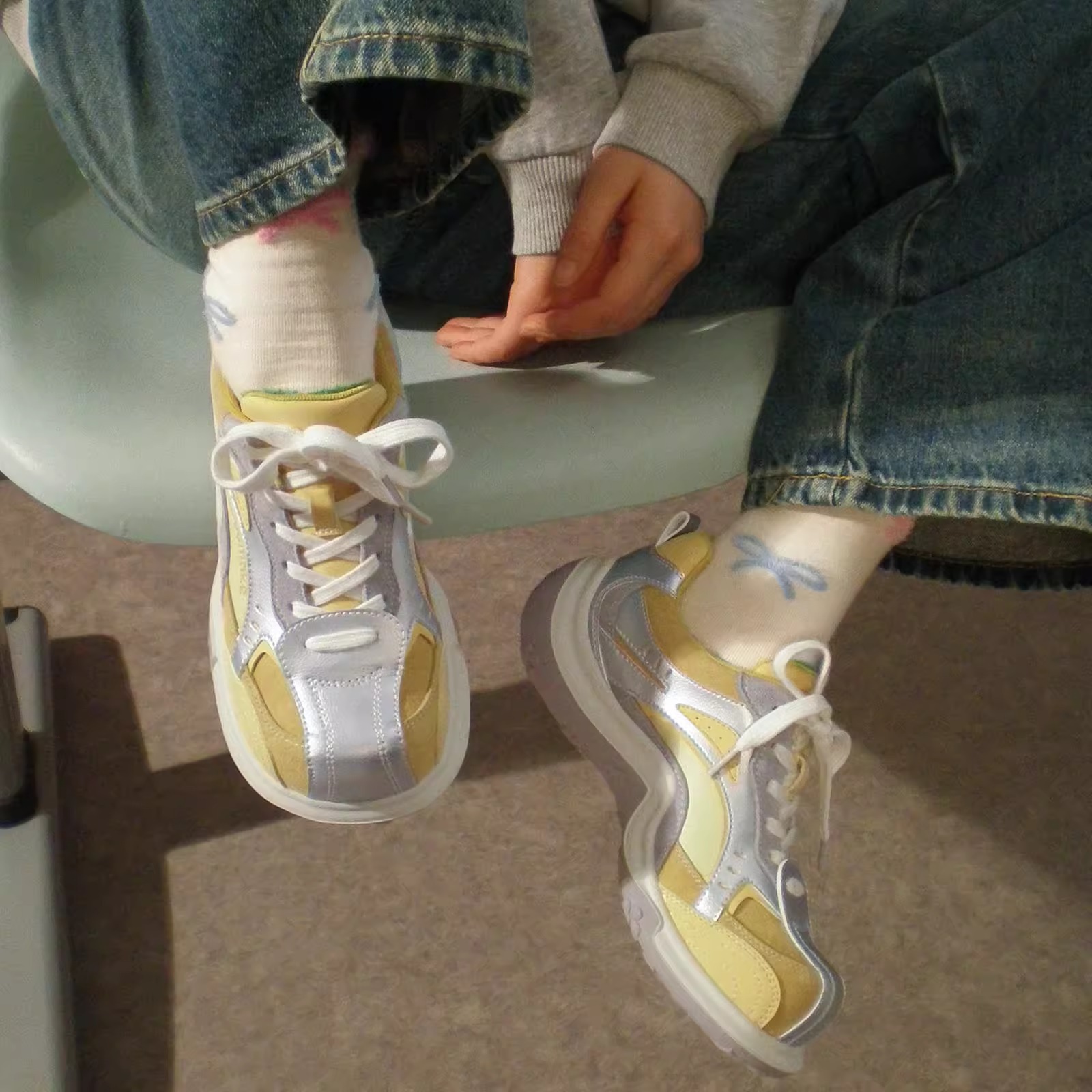 Masovism 2025 nuevo nicho popular diseño de moda zapatos de garra de primavera zapatos deportivos de suela gruesa zapatos casuales de cabeza grande